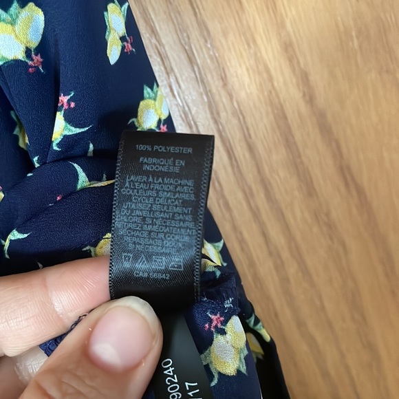 Brand new express sleeves blouse - Picture 6 of 6